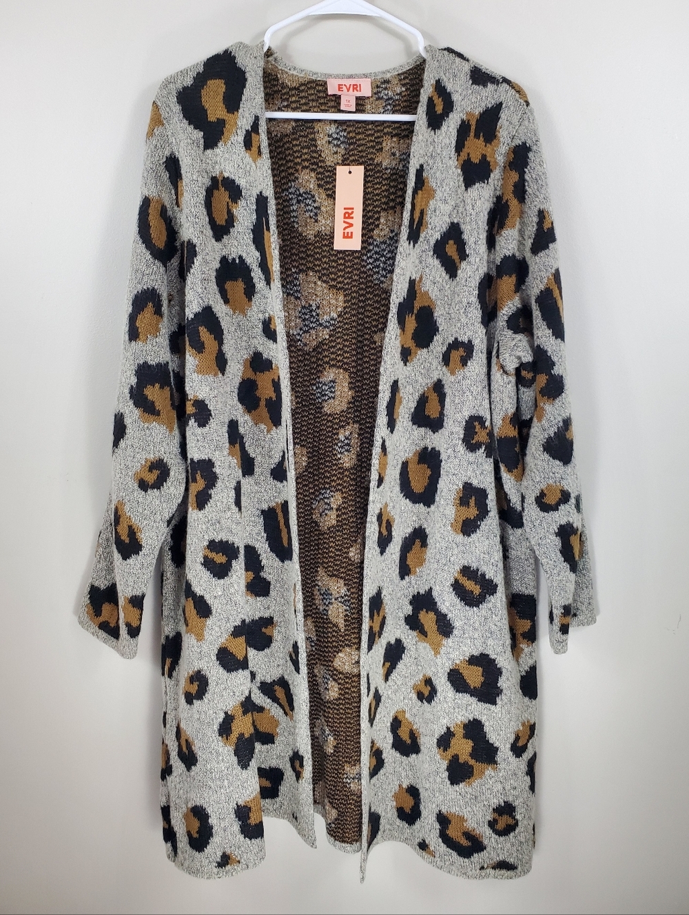 NWT EVRI Size 1X Gray Leopard Print Open Front Long Sleeve Cardigan